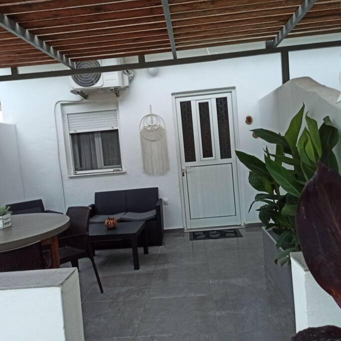 Achlia Beach Apartments 3 เอียราเปตรา ภายนอก รูปภาพ